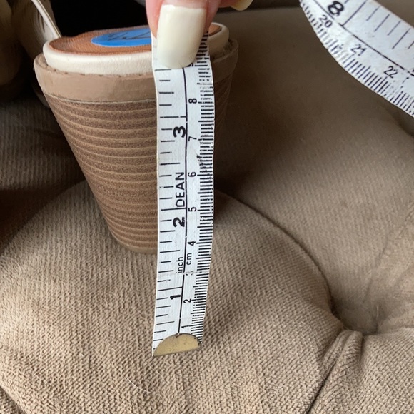 Mari A. Size 7.5, casual cream mules with 3.75” block heel. - Picture 3 of 4